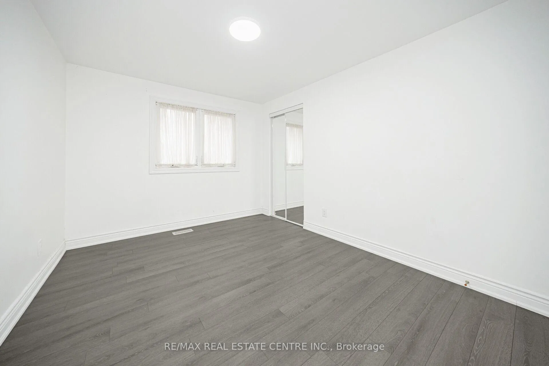 Photo 18 of 15095 Dixie Road, Caledon, Rural Caledon — HOMEH