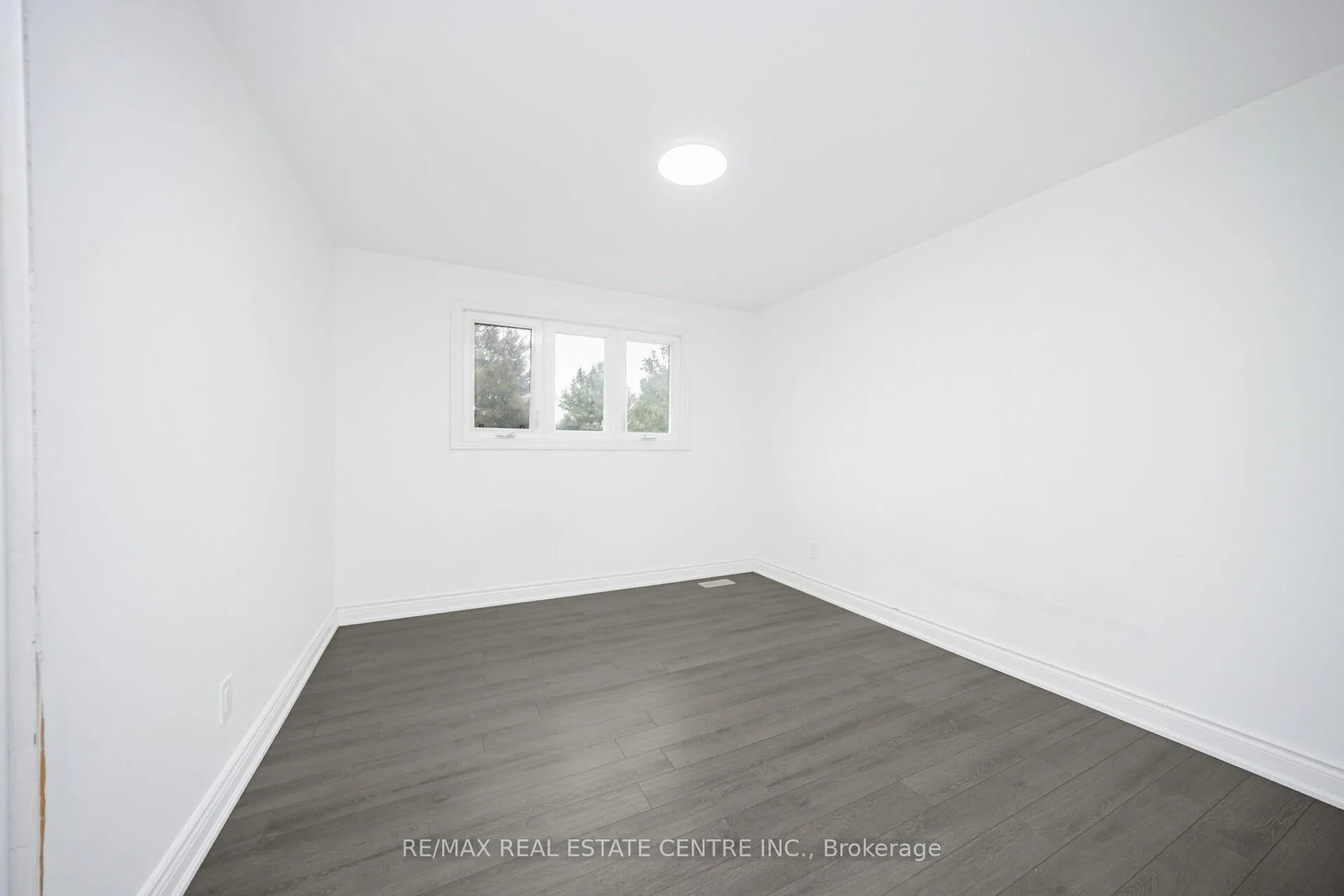 Photo 19 of 15095 Dixie Road, Caledon, Rural Caledon — HOMEH