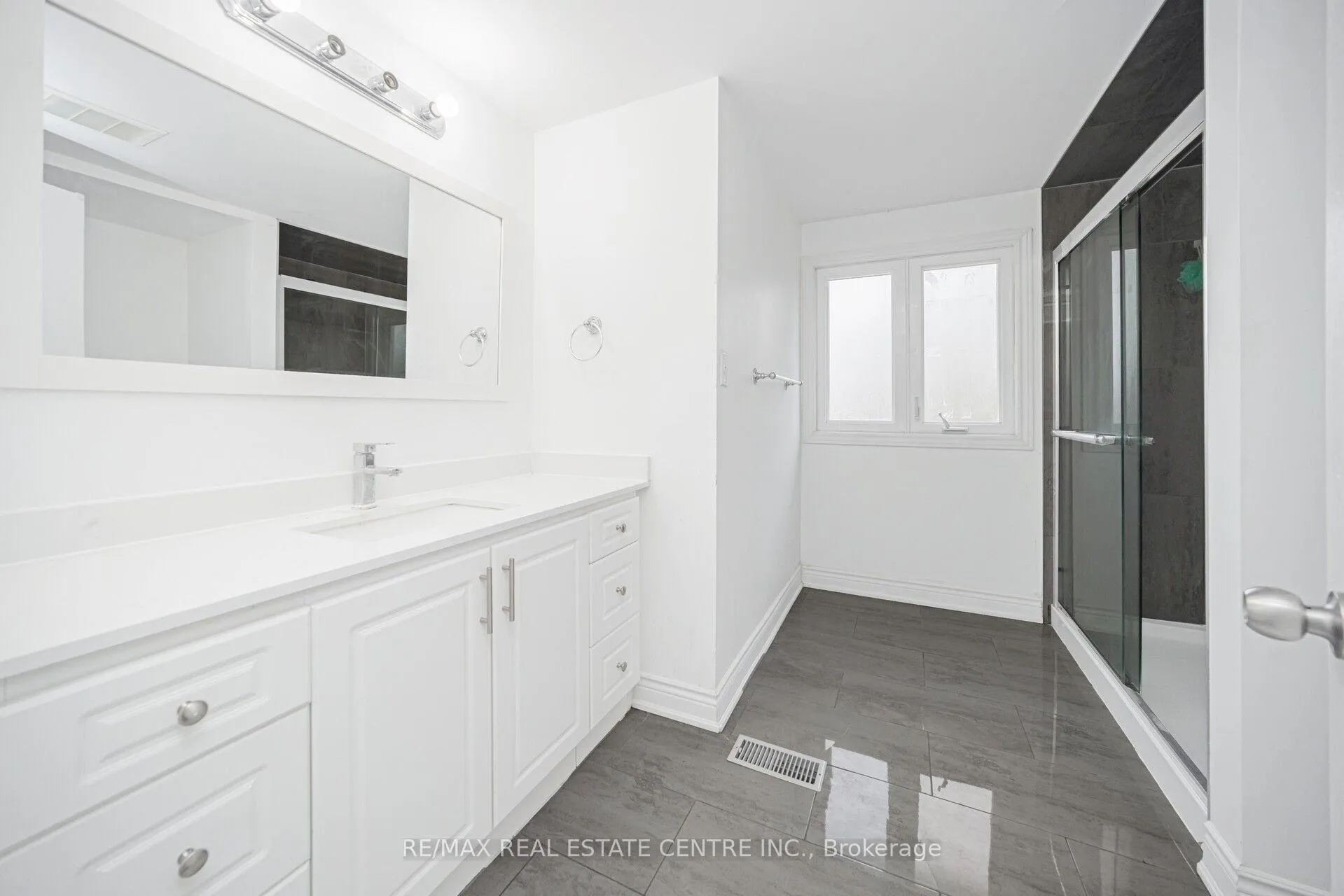 Photo 23 of 15095 Dixie Road, Caledon, Rural Caledon — HOMEH