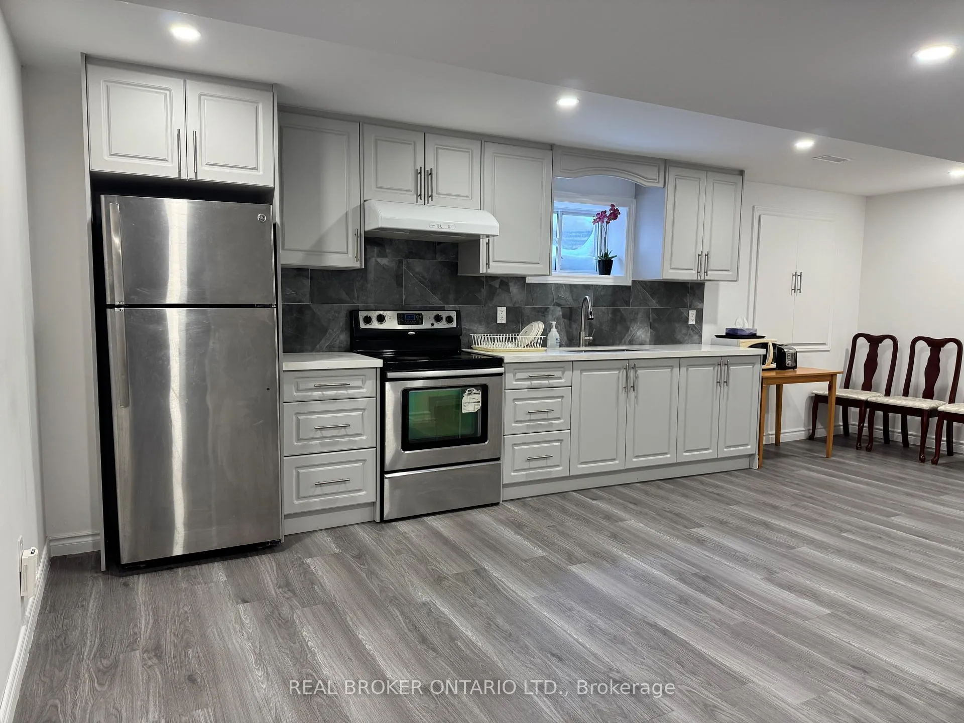 Photo 2 of Unit Basement, 119 Hertford Crescent, Markham, Milliken Mills East — HOMEH