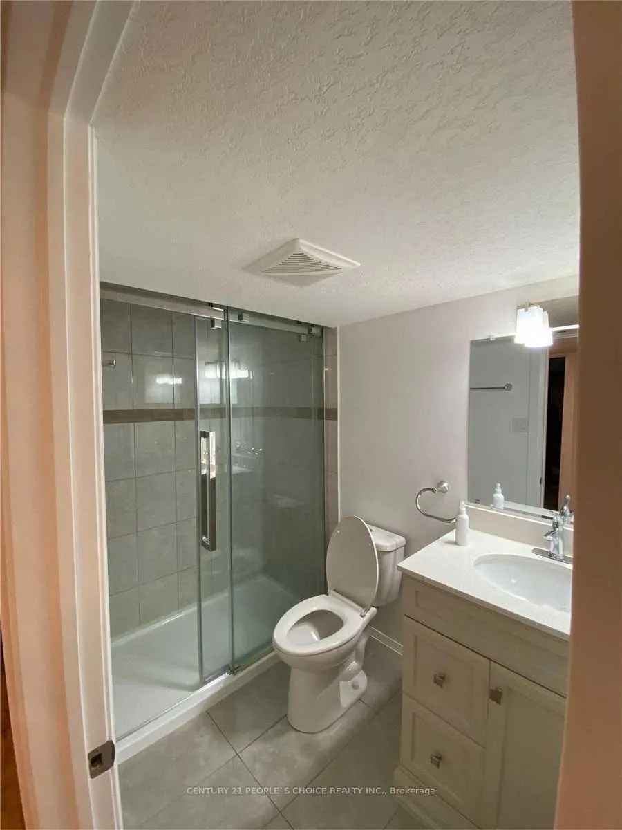 Photo 8 of 530 Isaiah Crescent, Kitchener, Larentian West — HOMEH