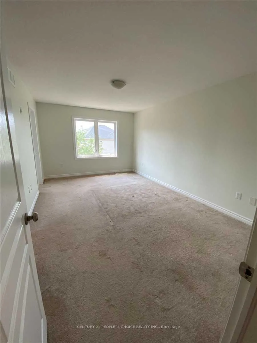 Photo 23 of 530 Isaiah Crescent, Kitchener, Larentian West — HOMEH