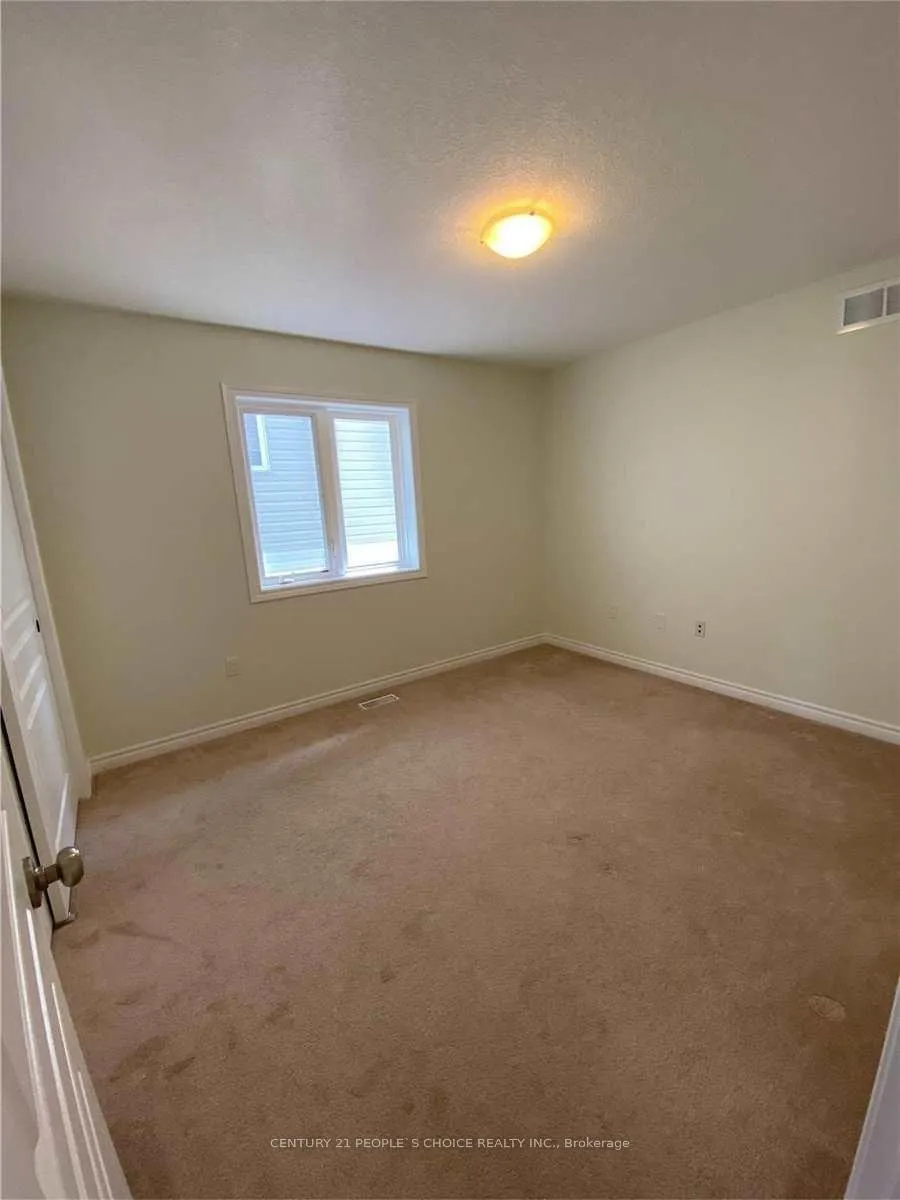 Photo 25 of 530 Isaiah Crescent, Kitchener, Larentian West — HOMEH