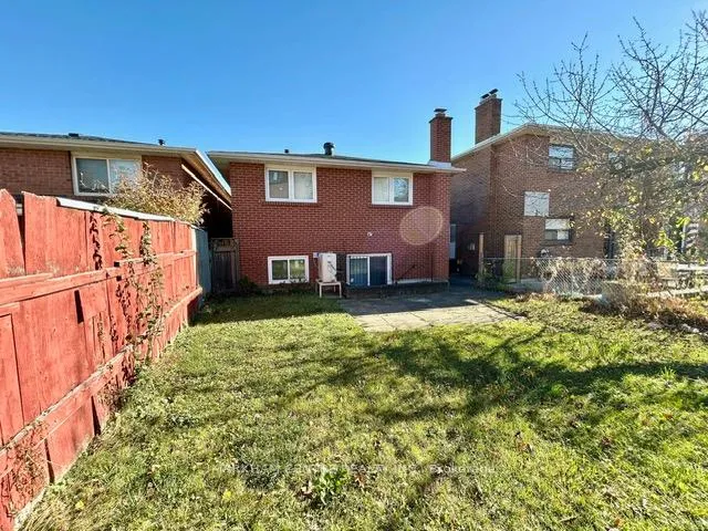 Photo 16 of 339 Glen Shields Avenue, Vaughan, Glen Shields — HOMEH
