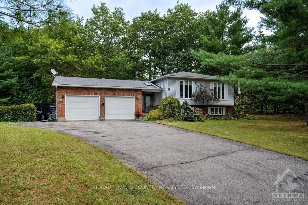 Photo 1 of 106 Archie Street, Ottawa, Constance Bay — HOMEH
