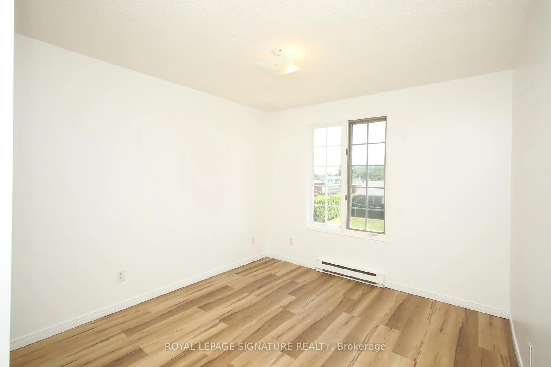 Photo 9 of Unit #4, 42 Tecumseh Avenue, Oshawa, Centennial — HOMEH