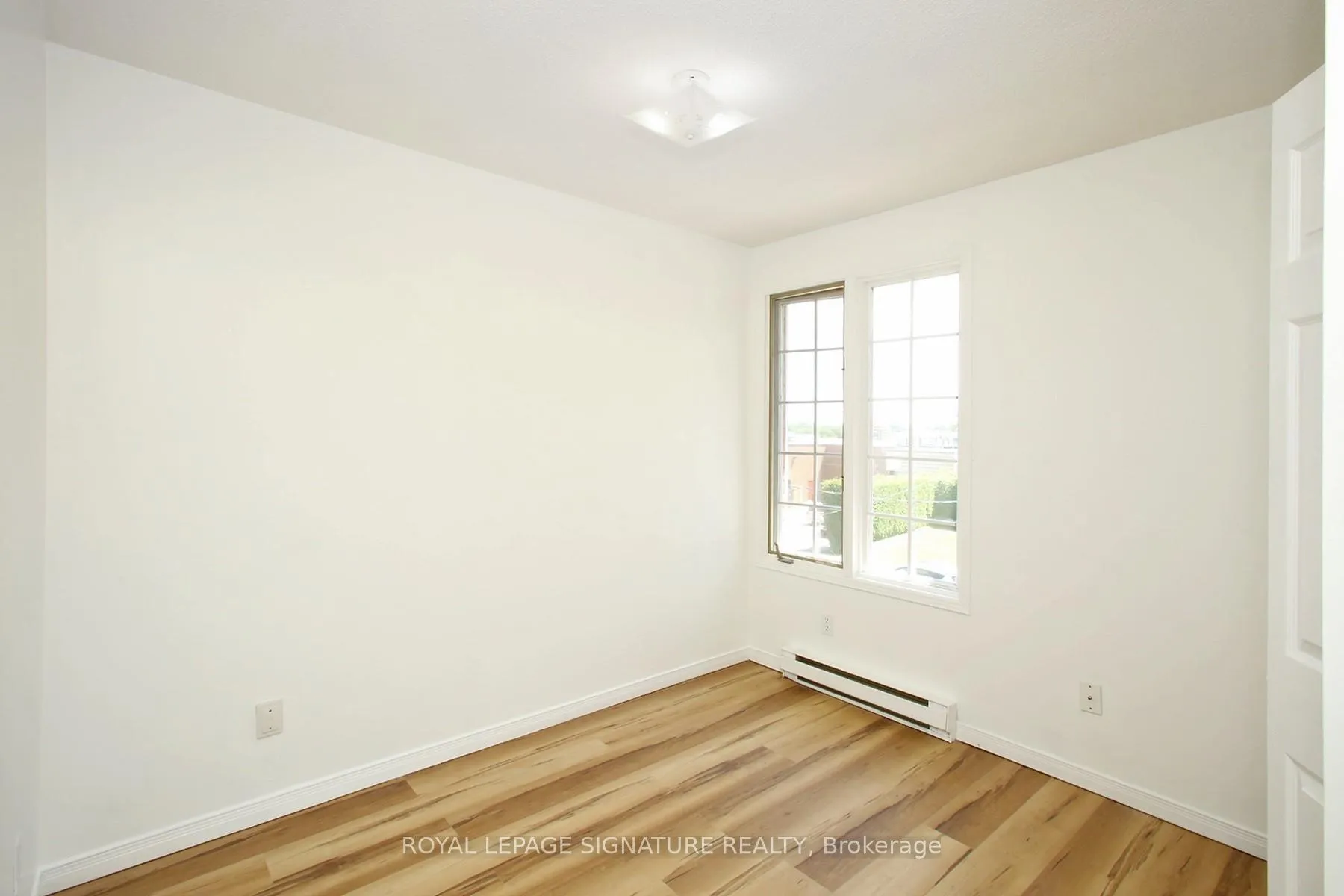Photo 10 of Unit #4, 42 Tecumseh Avenue, Oshawa, Centennial — HOMEH