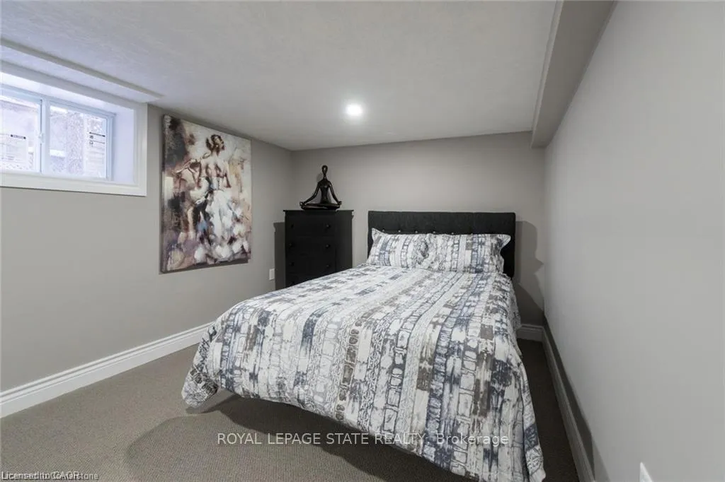 Photo 2 of Unit Unit 2, 27 Belmont Avenue, Hamilton, Crown Point — HOMEH