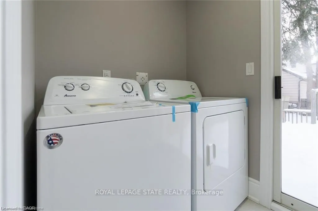 Photo 9 of Unit Unit 2, 27 Belmont Avenue, Hamilton, Crown Point — HOMEH