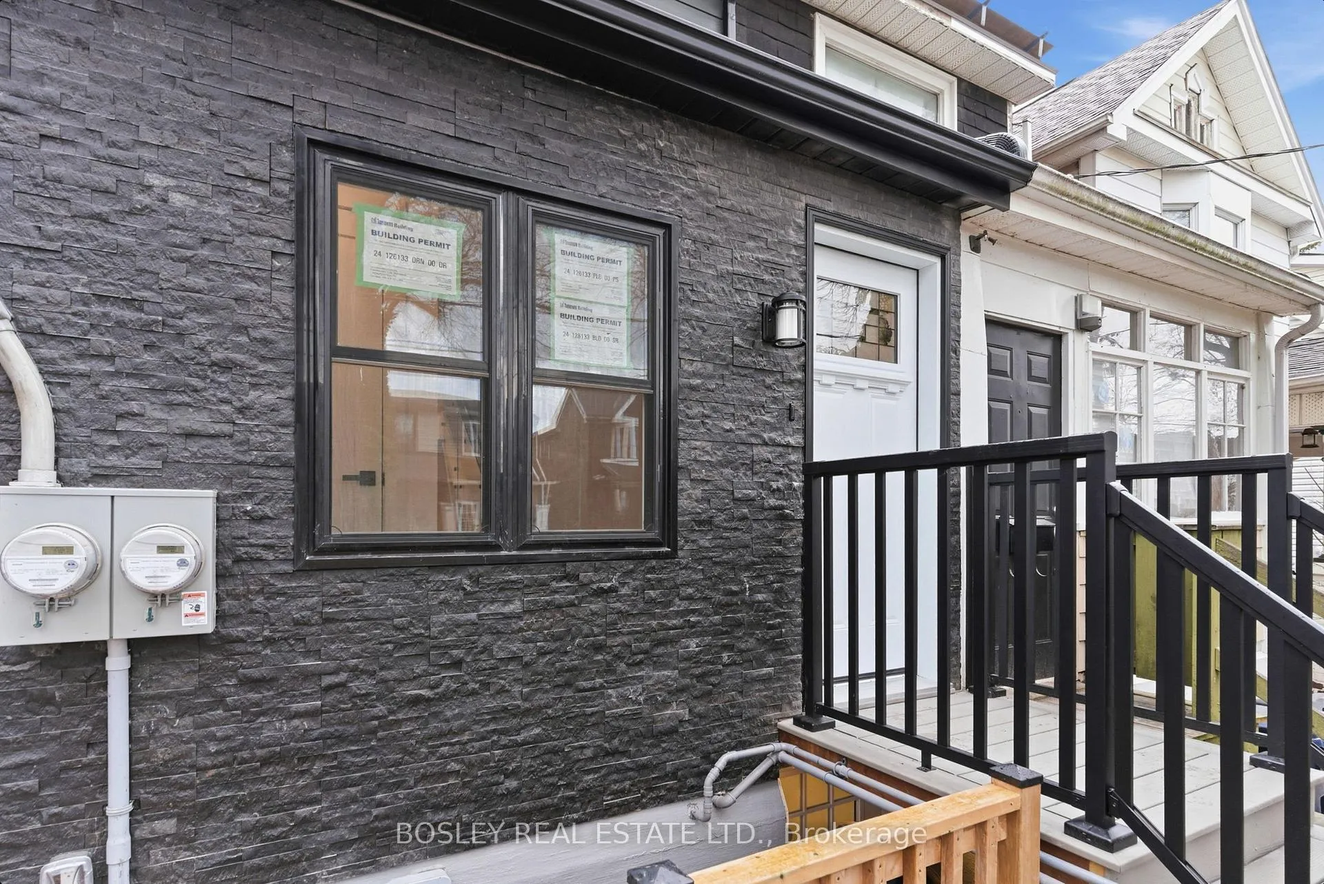 Photo 2 of Unit Unit # 2, 686 Rhodes Avenue, Toronto, Greenwood-Coxwell — HOMEH