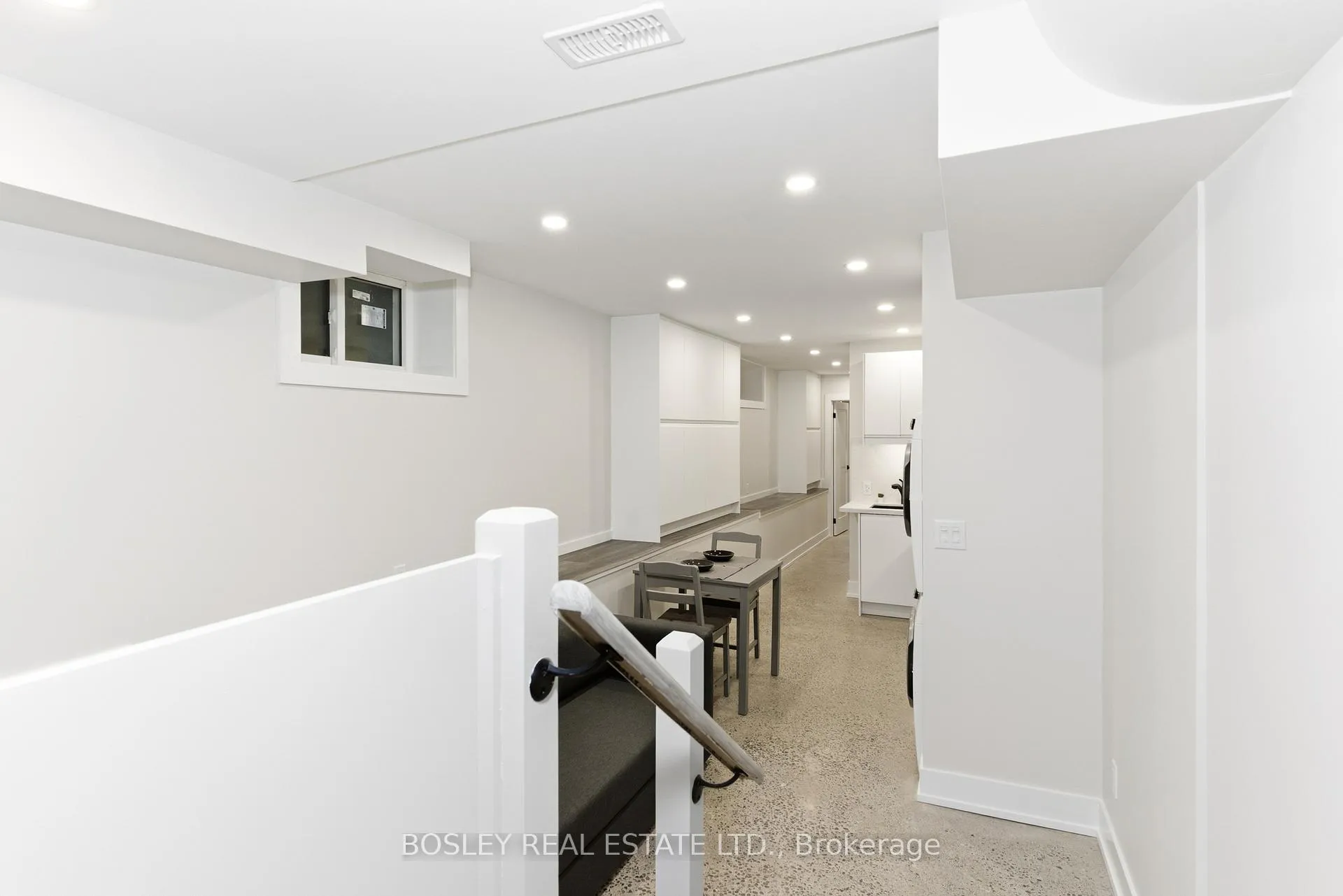 Photo 4 of Unit Unit # 2, 686 Rhodes Avenue, Toronto, Greenwood-Coxwell — HOMEH