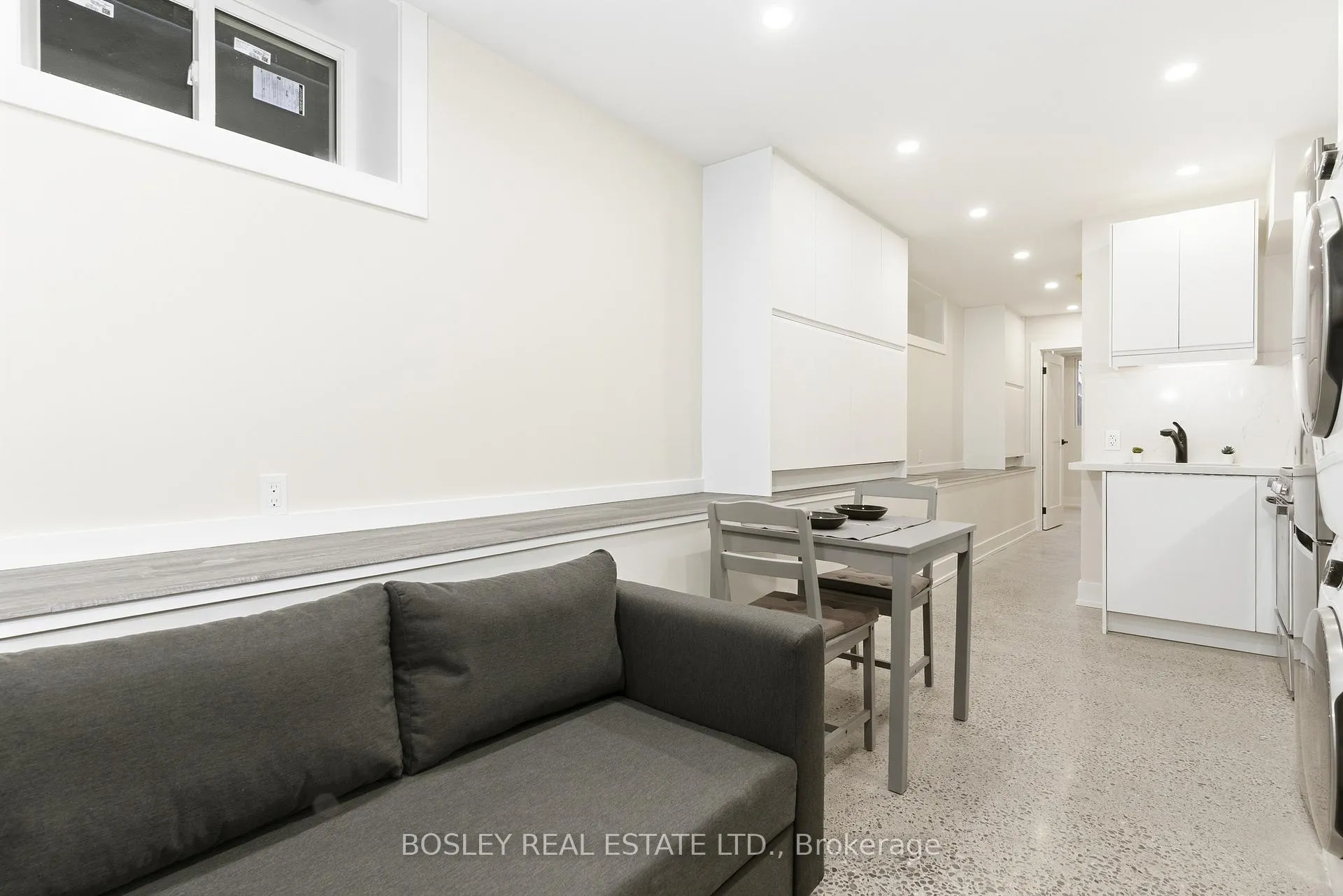 Photo 5 of Unit Unit # 2, 686 Rhodes Avenue, Toronto, Greenwood-Coxwell — HOMEH