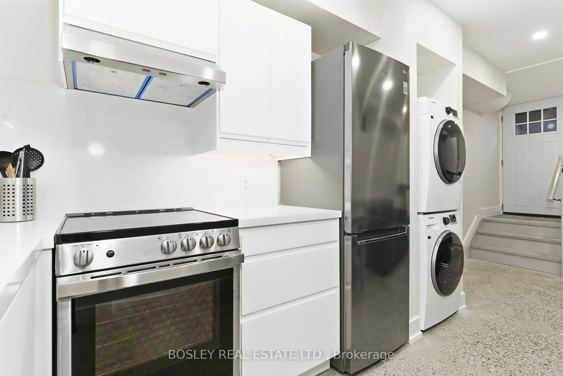 Photo 11 of Unit Unit # 2, 686 Rhodes Avenue, Toronto, Greenwood-Coxwell — HOMEH