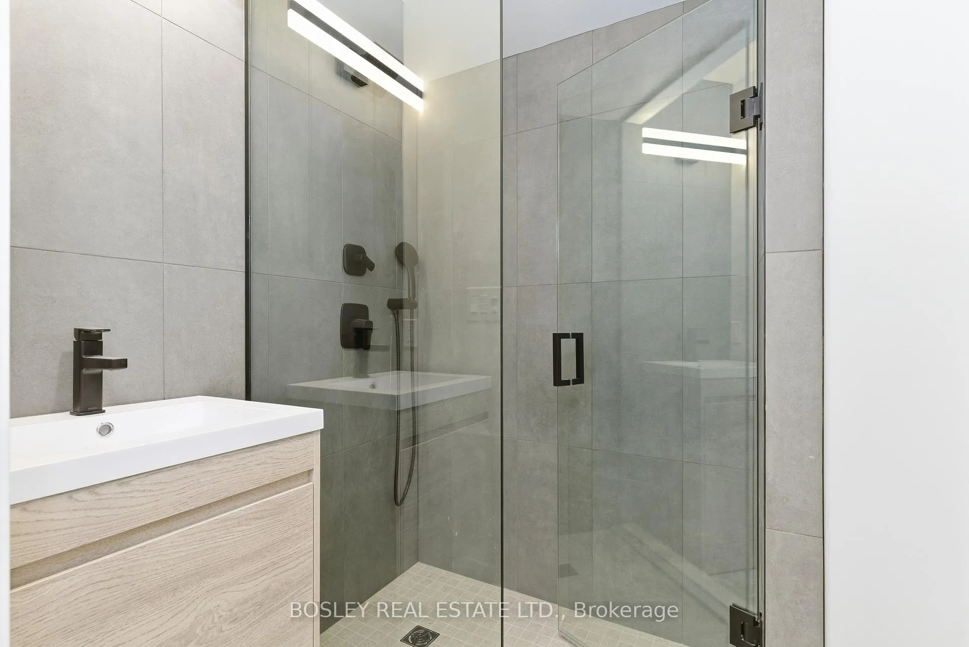 Photo 15 of Unit Unit # 2, 686 Rhodes Avenue, Toronto, Greenwood-Coxwell — HOMEH