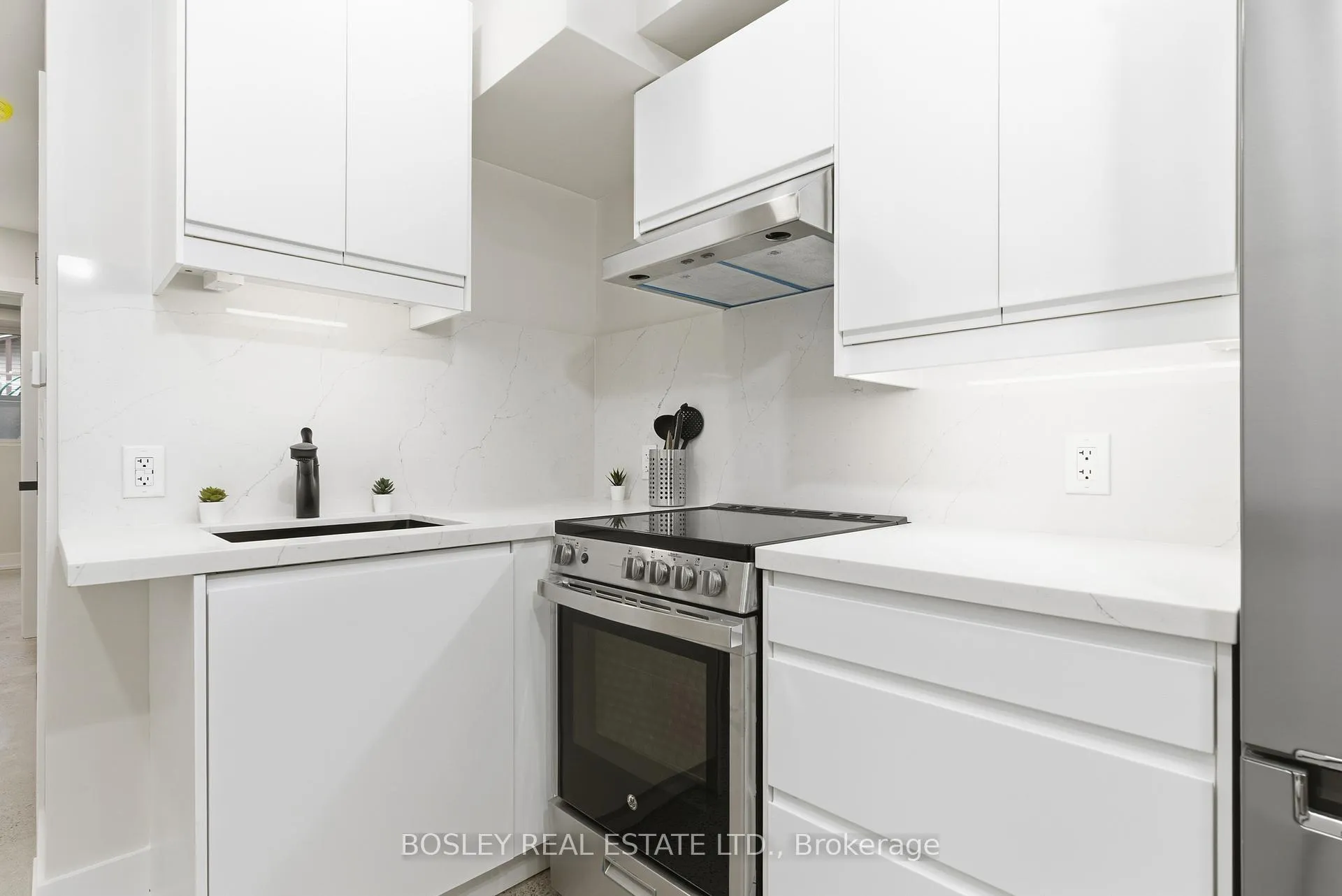 Photo 20 of Unit Unit # 2, 686 Rhodes Avenue, Toronto, Greenwood-Coxwell — HOMEH