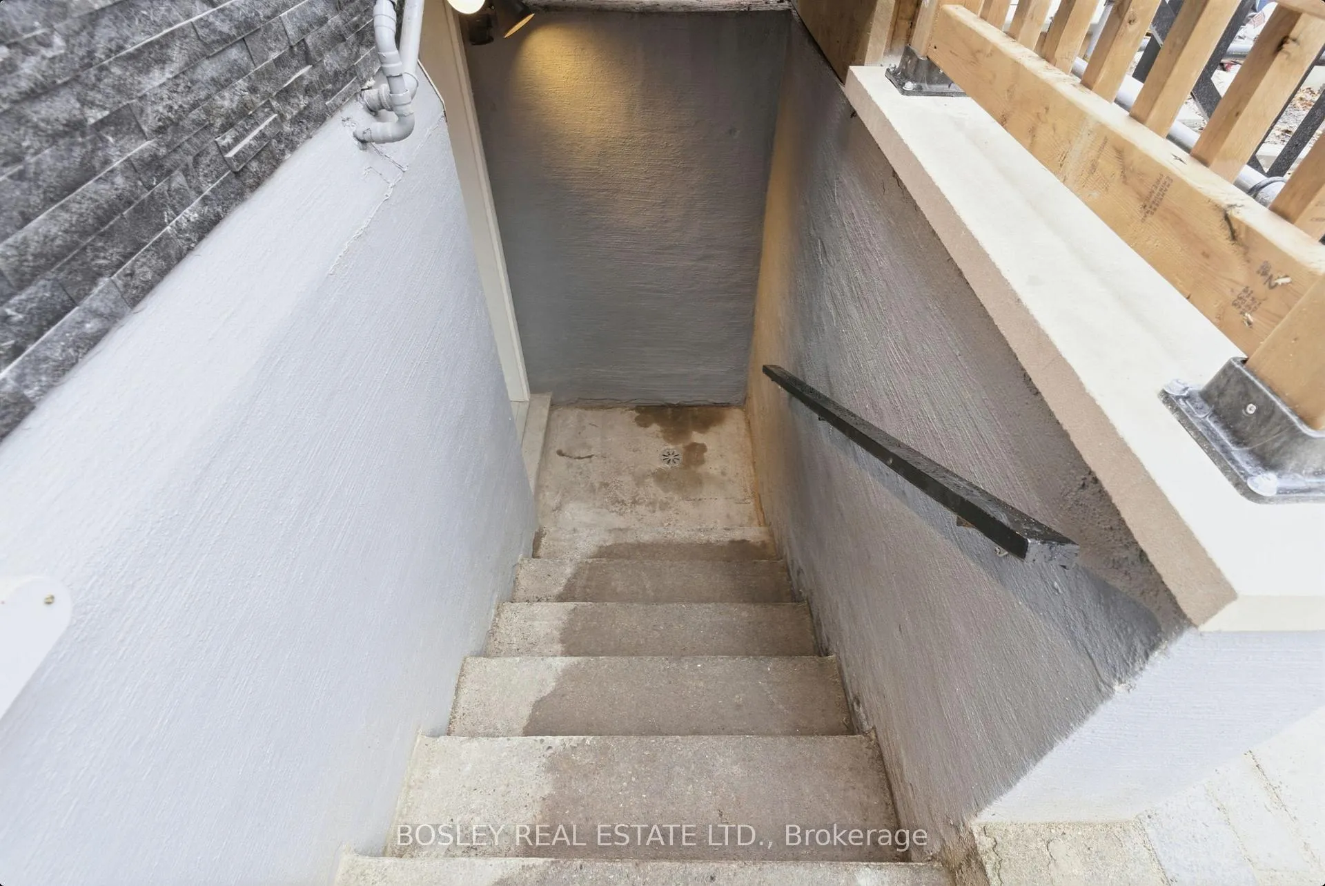 Photo 24 of Unit Unit # 2, 686 Rhodes Avenue, Toronto, Greenwood-Coxwell — HOMEH