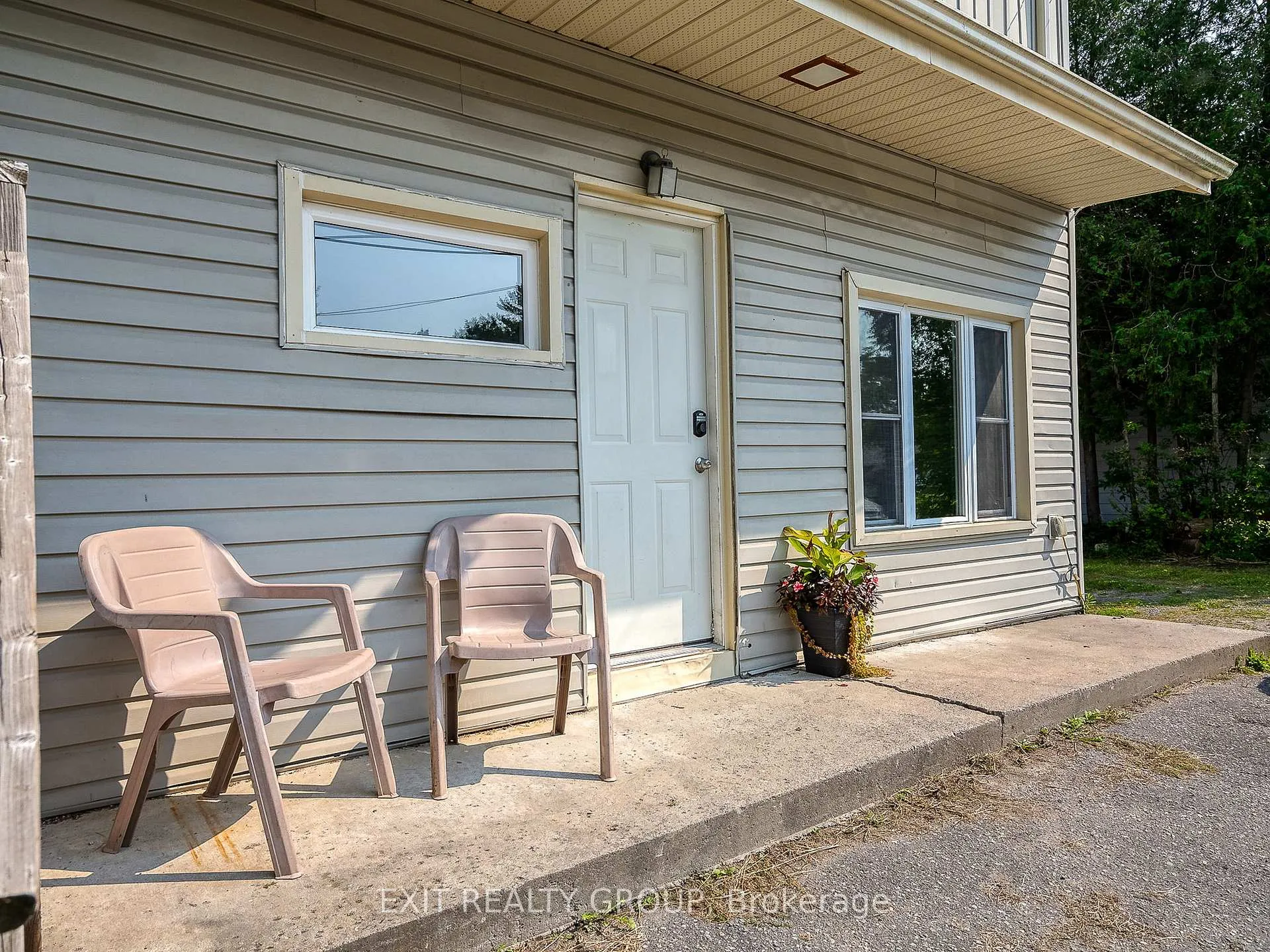 Photo 2 of Unit B, 109 Prince Edward Street, Brighton — HOMEH