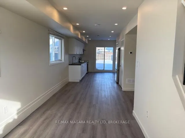 Photo 3 of Unit C, 1075 Ontario Road, Welland, Lincoln/Crowland — HOMEH