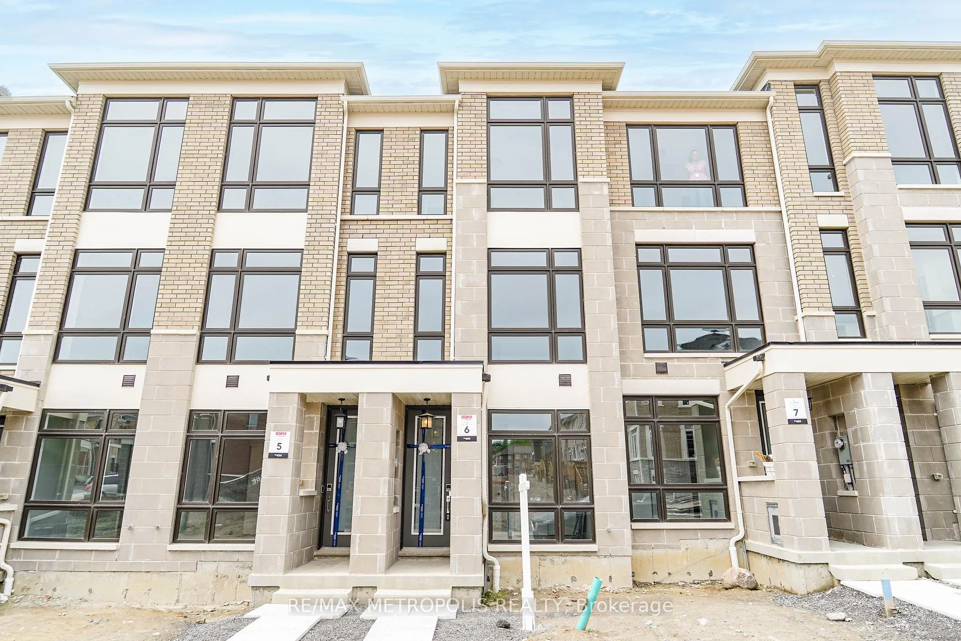 Photo 1 of 945 Crowsnest Hollow, Pickering, Rural Pickering — HOMEH