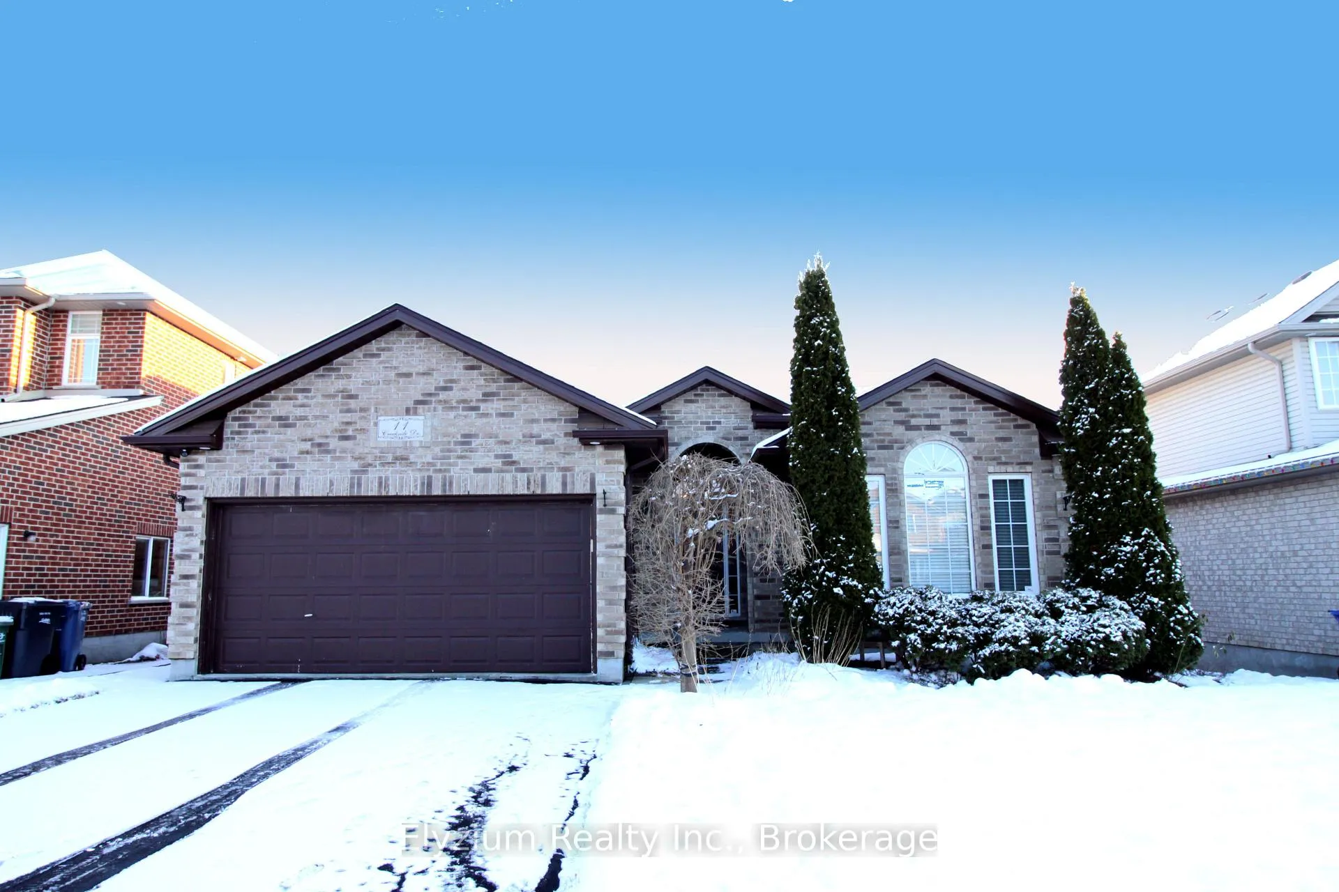 Front of Unit Lower, 11 Creekside Drive