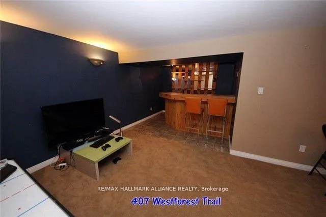 Photo 19 of 407 Westforest Trail, Kitchener, Highland West — HOMEH