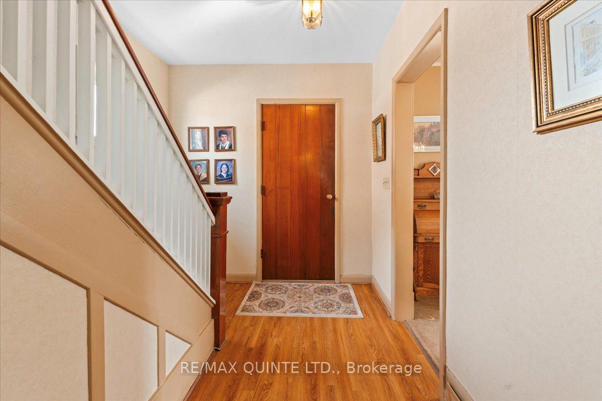 Photo 6 of 216 Foster Avenue, Belleville, Belleville Ward — HOMEH