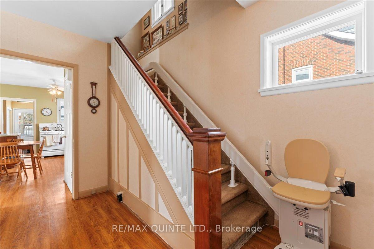 Photo 7 of 216 Foster Avenue, Belleville, Belleville Ward — HOMEH