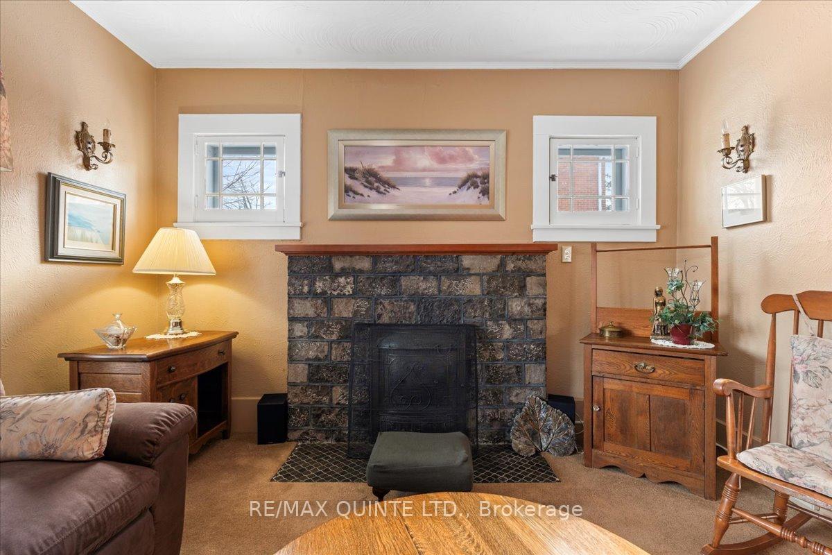 Photo 9 of 216 Foster Avenue, Belleville, Belleville Ward — HOMEH