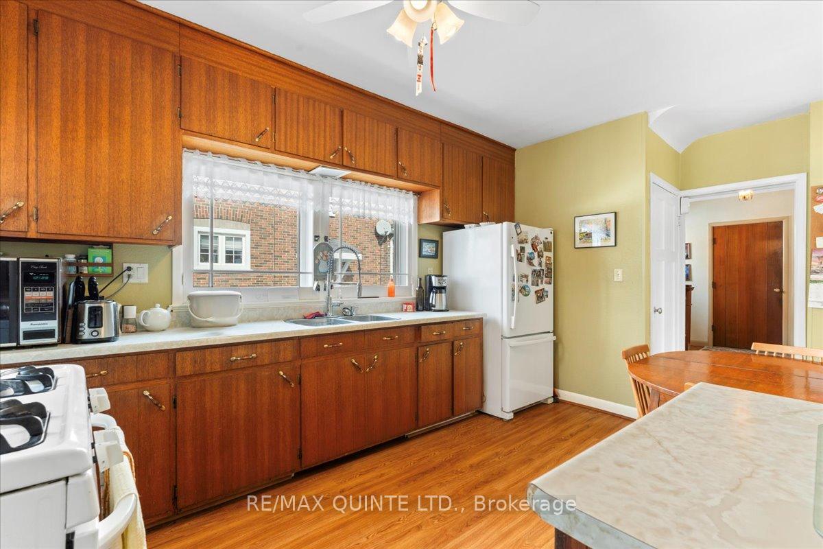 Photo 20 of 216 Foster Avenue, Belleville, Belleville Ward — HOMEH