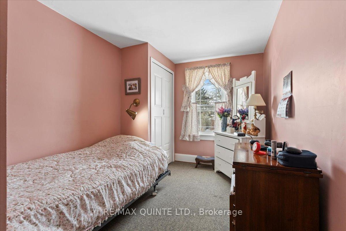 Photo 23 of 216 Foster Avenue, Belleville, Belleville Ward — HOMEH