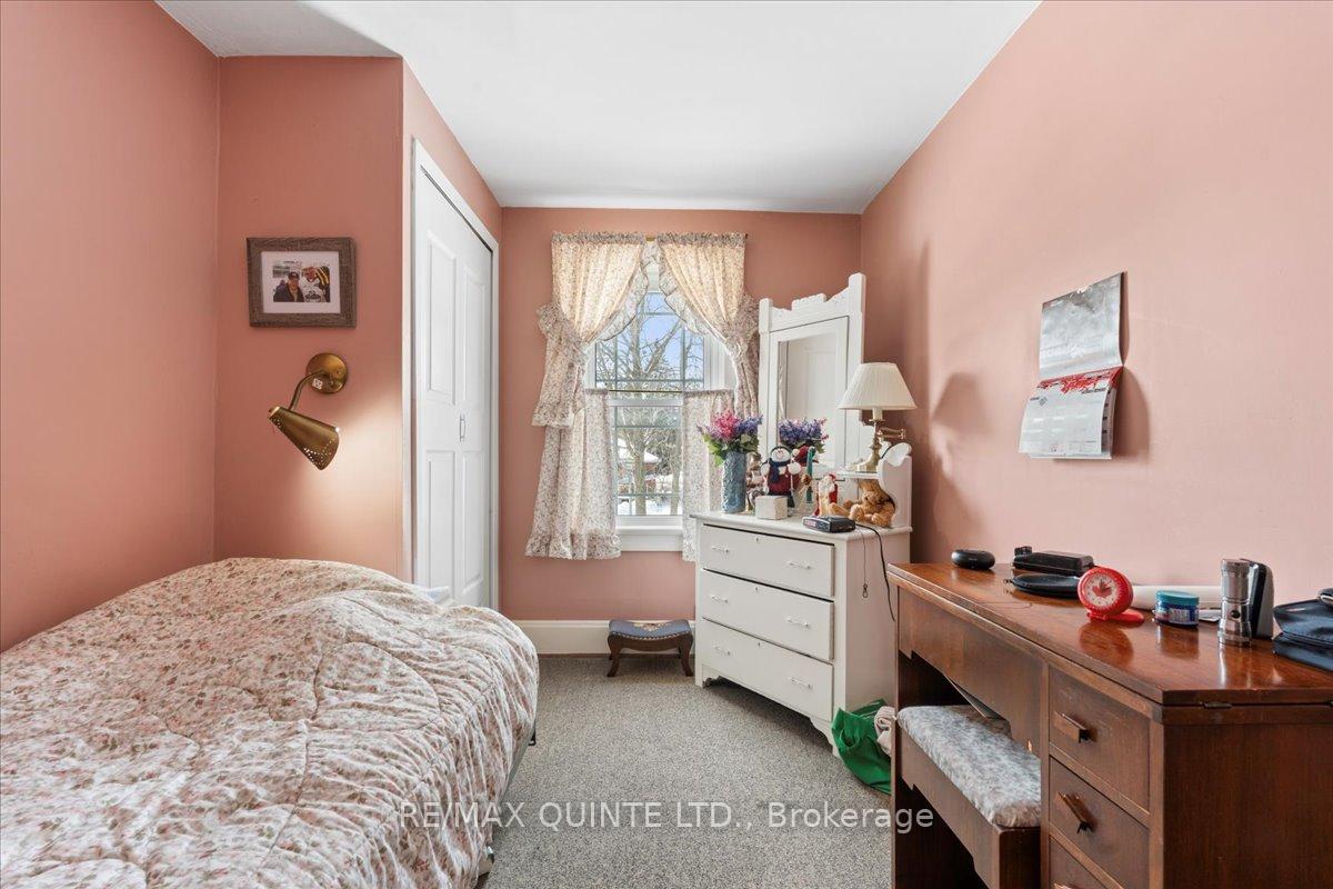 Photo 24 of 216 Foster Avenue, Belleville, Belleville Ward — HOMEH