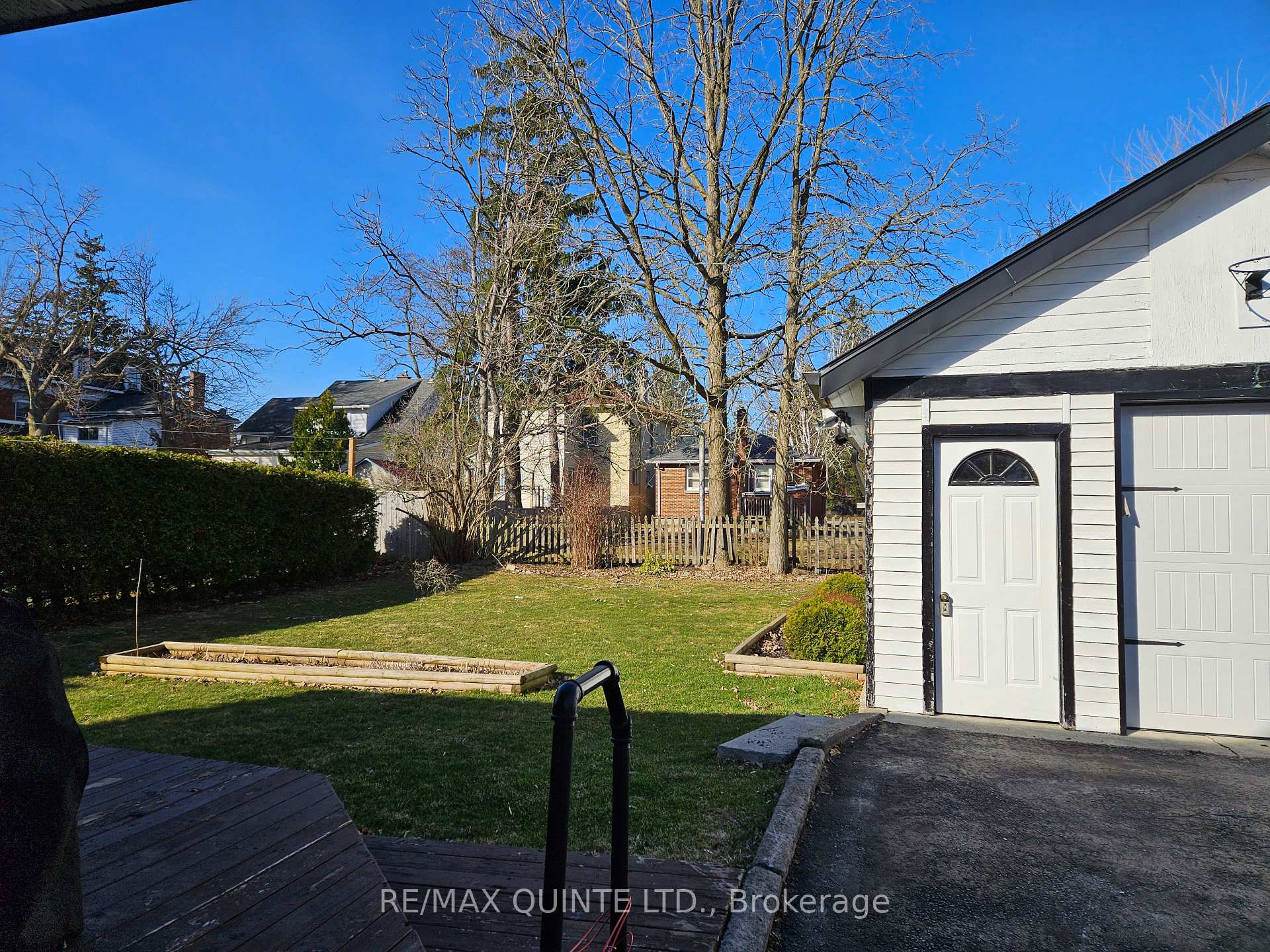 Photo 40 of 216 Foster Avenue, Belleville, Belleville Ward — HOMEH