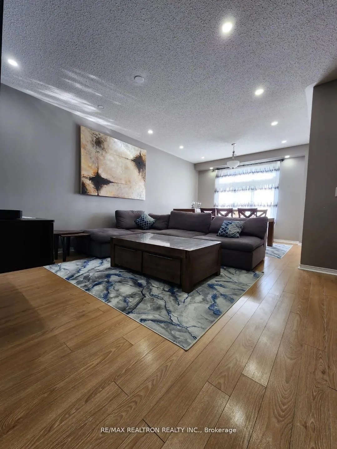 Photo 5 of 76 Quarrie Lane, Ajax, Northwest Ajax — HOMEH
