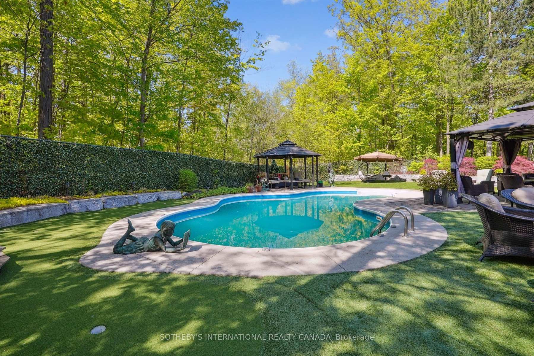 Photo 25 of 1662 Roundleaf Court, Burlington, Tyandaga — HOMEH