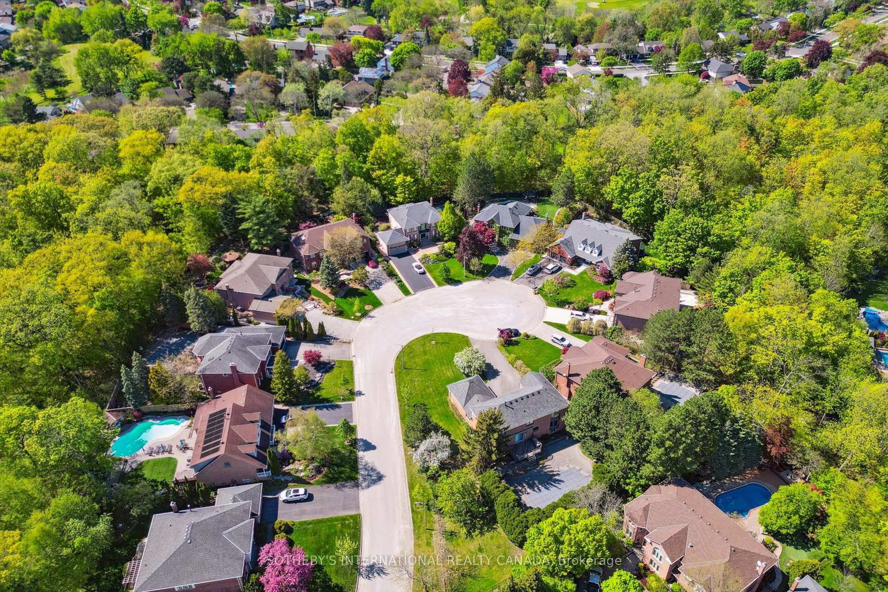 Photo 36 of 1662 Roundleaf Court, Burlington, Tyandaga — HOMEH
