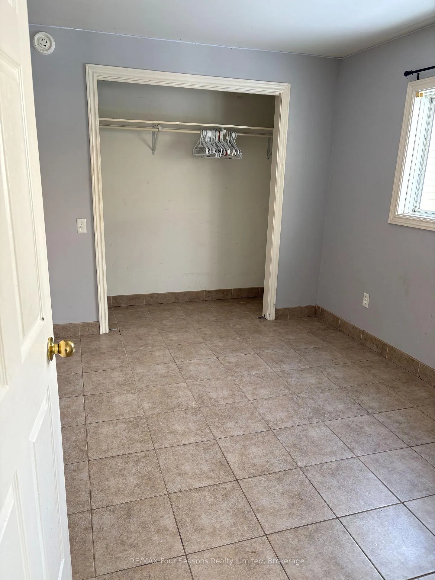Photo 6 of Unit B, 232 Jane Street, Clearview, Stayner — HOMEH