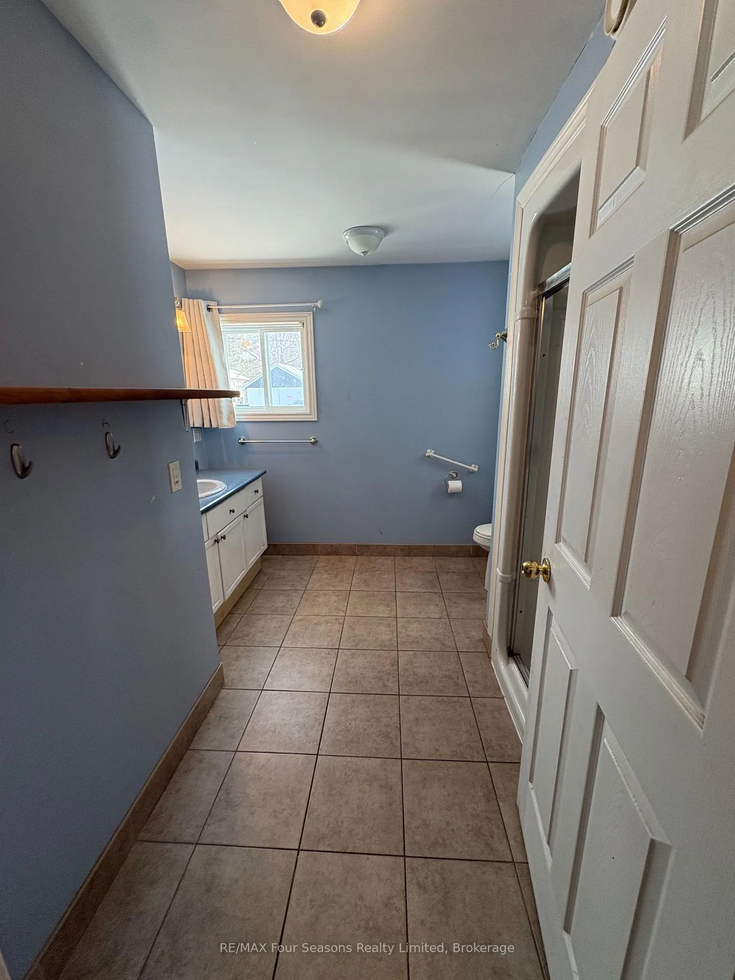 Photo 7 of Unit B, 232 Jane Street, Clearview, Stayner — HOMEH