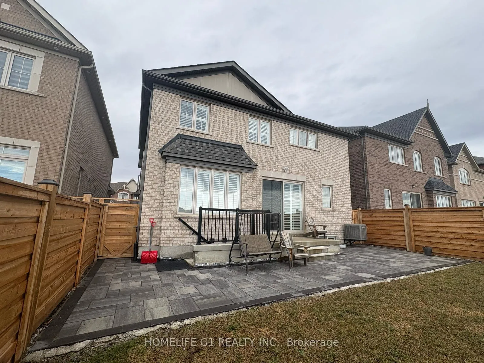 Photo 3 of 35 Soltys Drive, Whitby, Rural Whitby — HOMEH