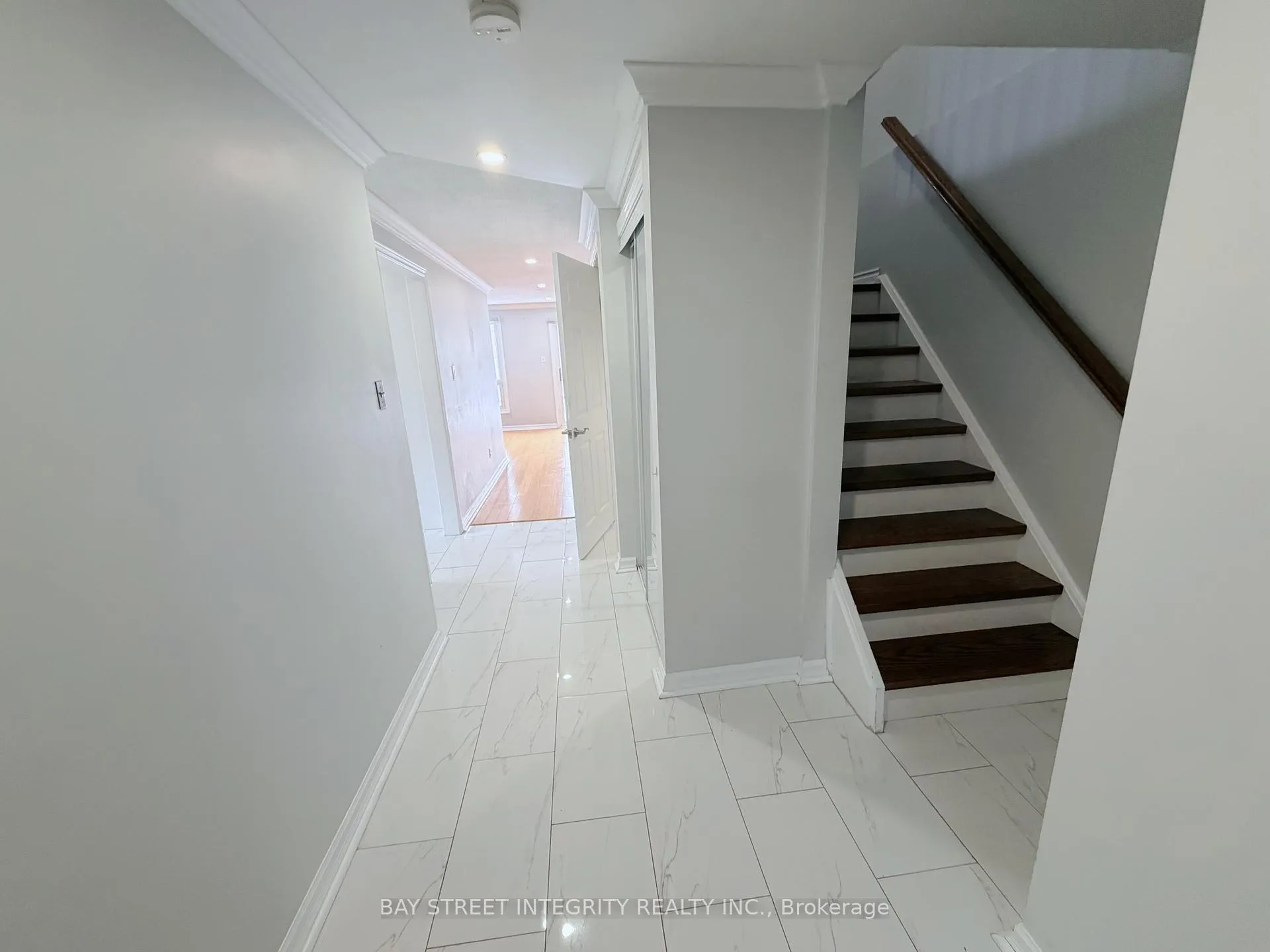 Photo 13 of 35 Raleigh Crescent, Markham, Markville — HOMEH
