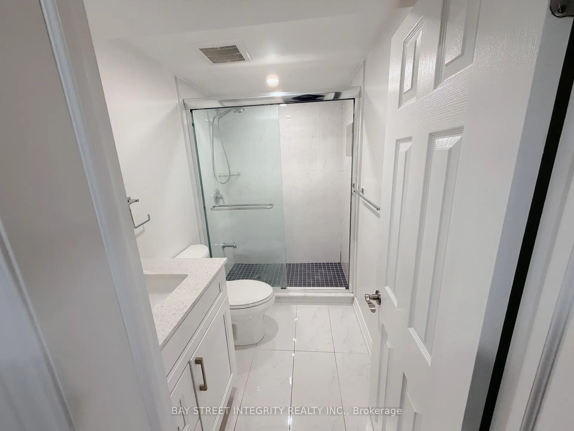 Photo 15 of 35 Raleigh Crescent, Markham, Markville — HOMEH