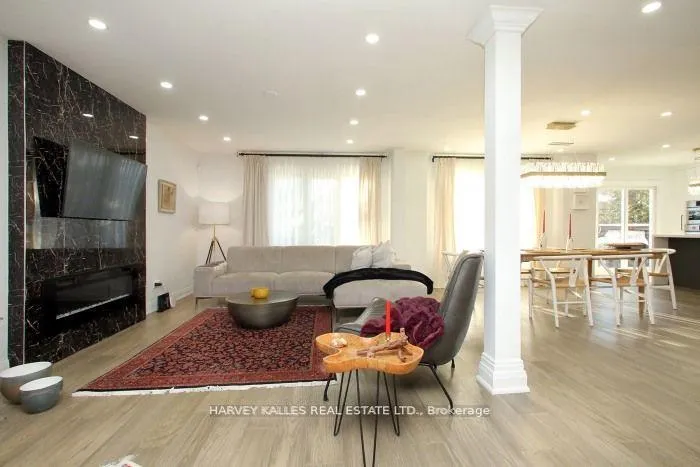 Photo 5 of 58 Lensmith Drive, Aurora, Aurora Highlands — HOMEH