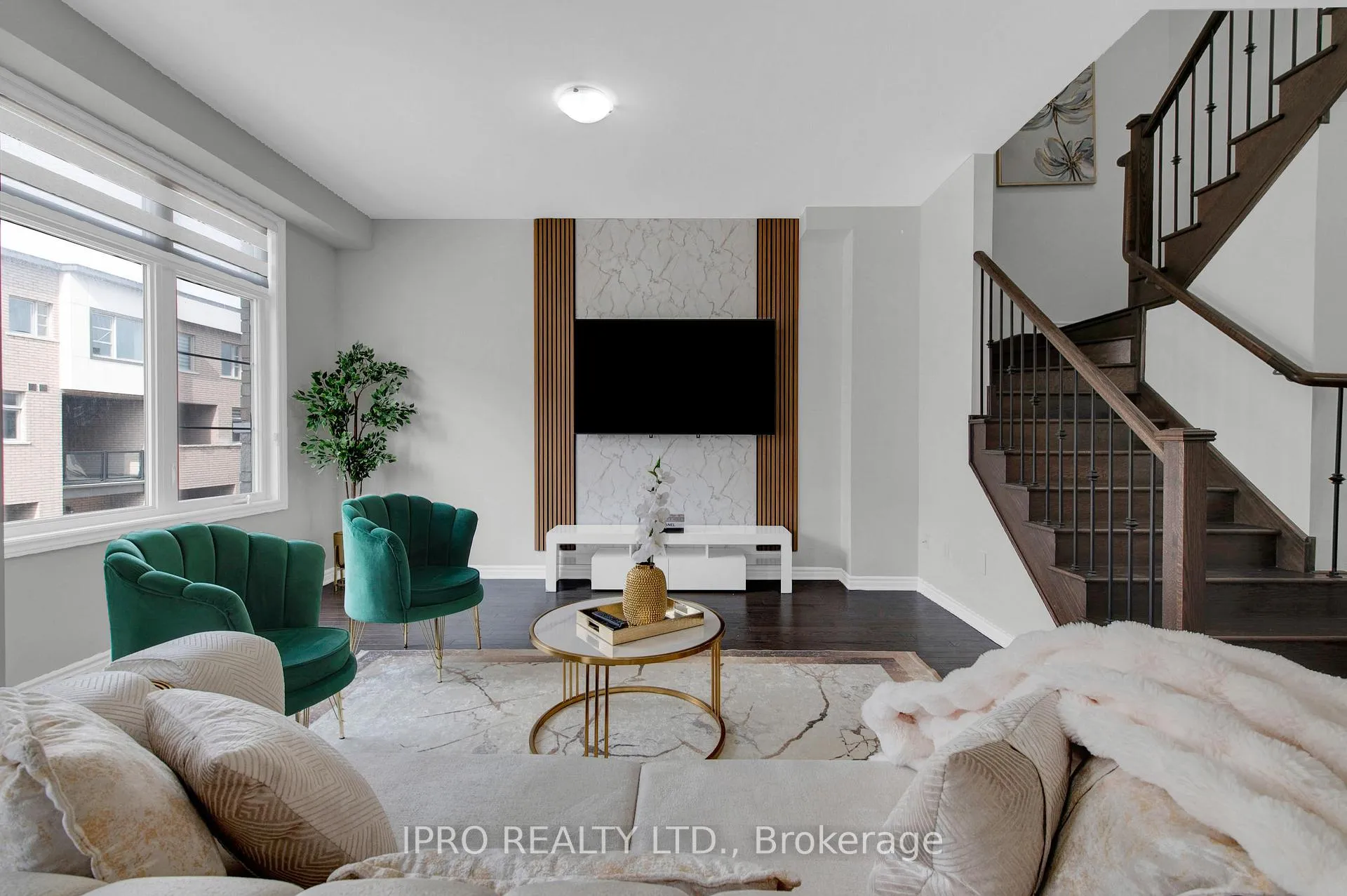 Photo 16 of 80 Inverary Crescent, Vaughan, Elder Mills — HOMEH
