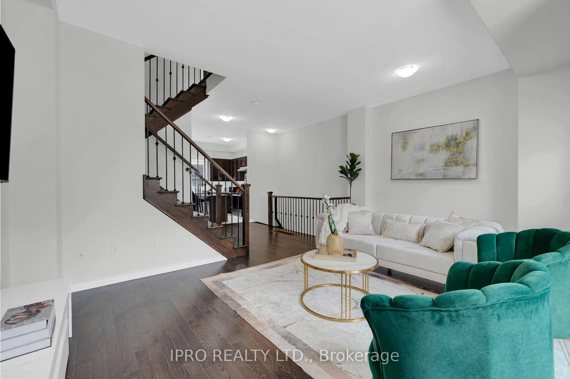 Photo 17 of 80 Inverary Crescent, Vaughan, Elder Mills — HOMEH