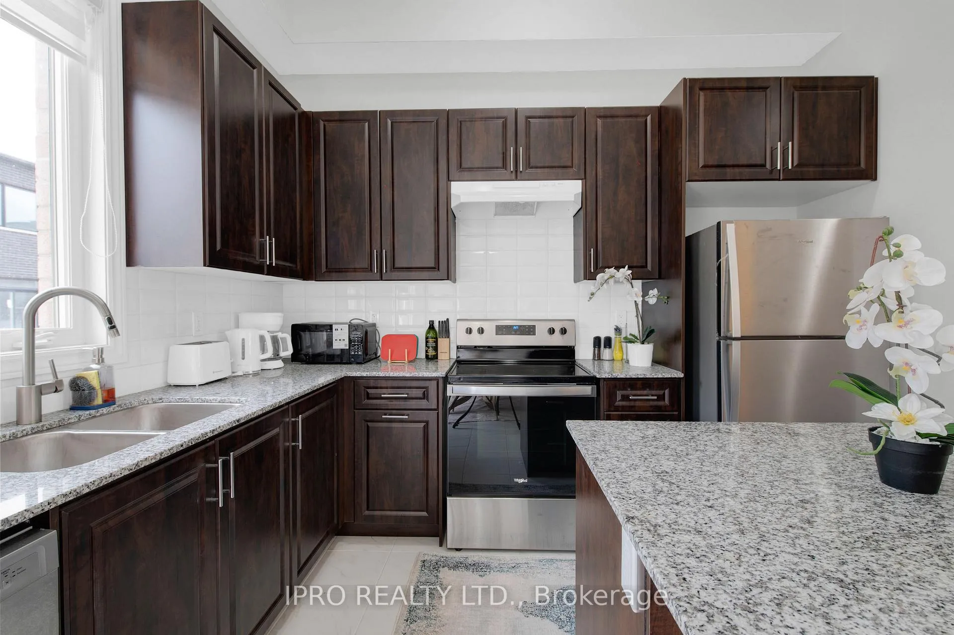 Photo 21 of 80 Inverary Crescent, Vaughan, Elder Mills — HOMEH