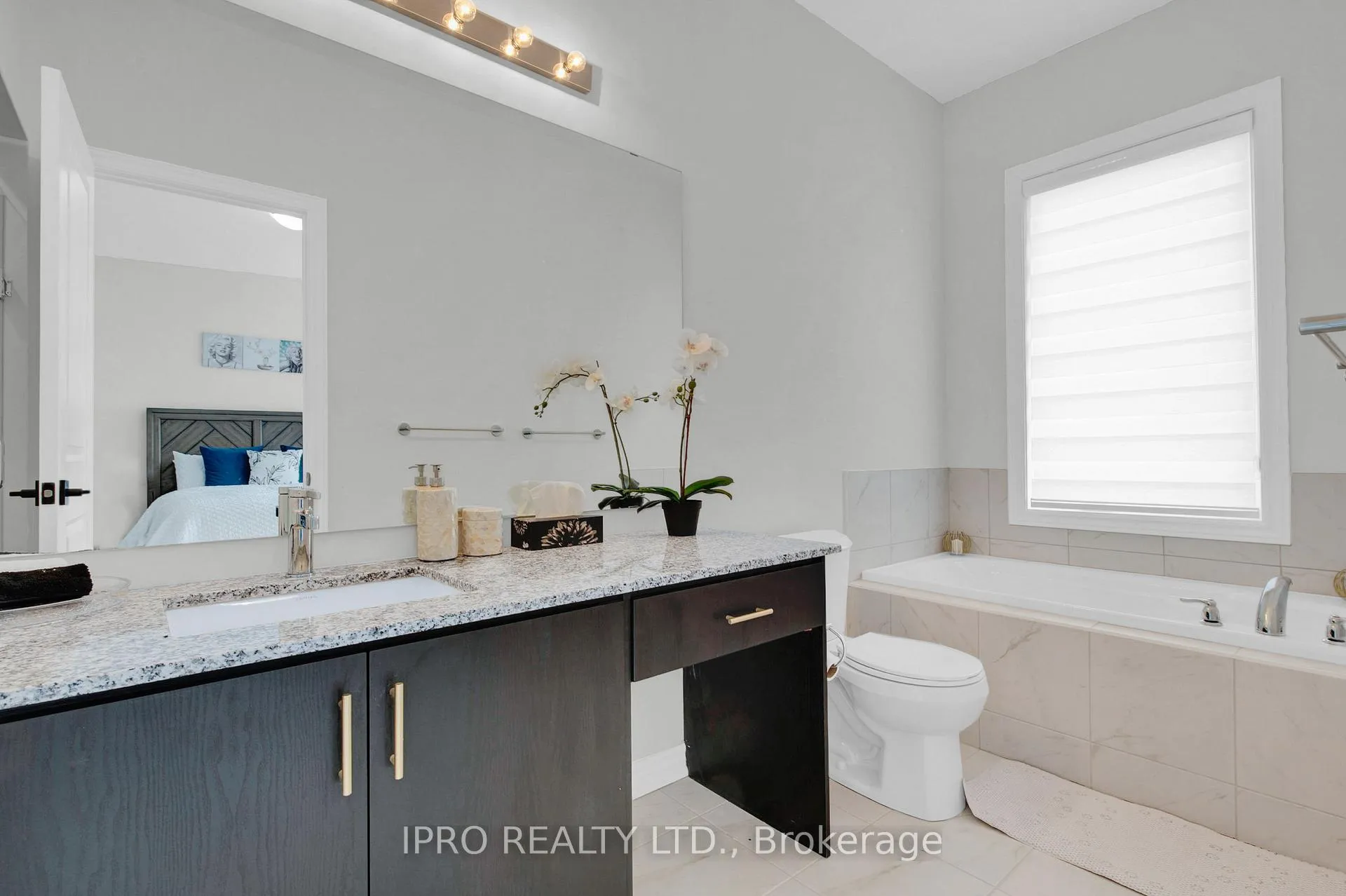 Photo 27 of 80 Inverary Crescent, Vaughan, Elder Mills — HOMEH