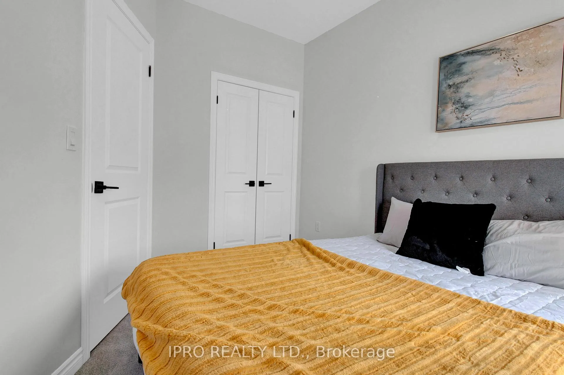 Photo 30 of 80 Inverary Crescent, Vaughan, Elder Mills — HOMEH