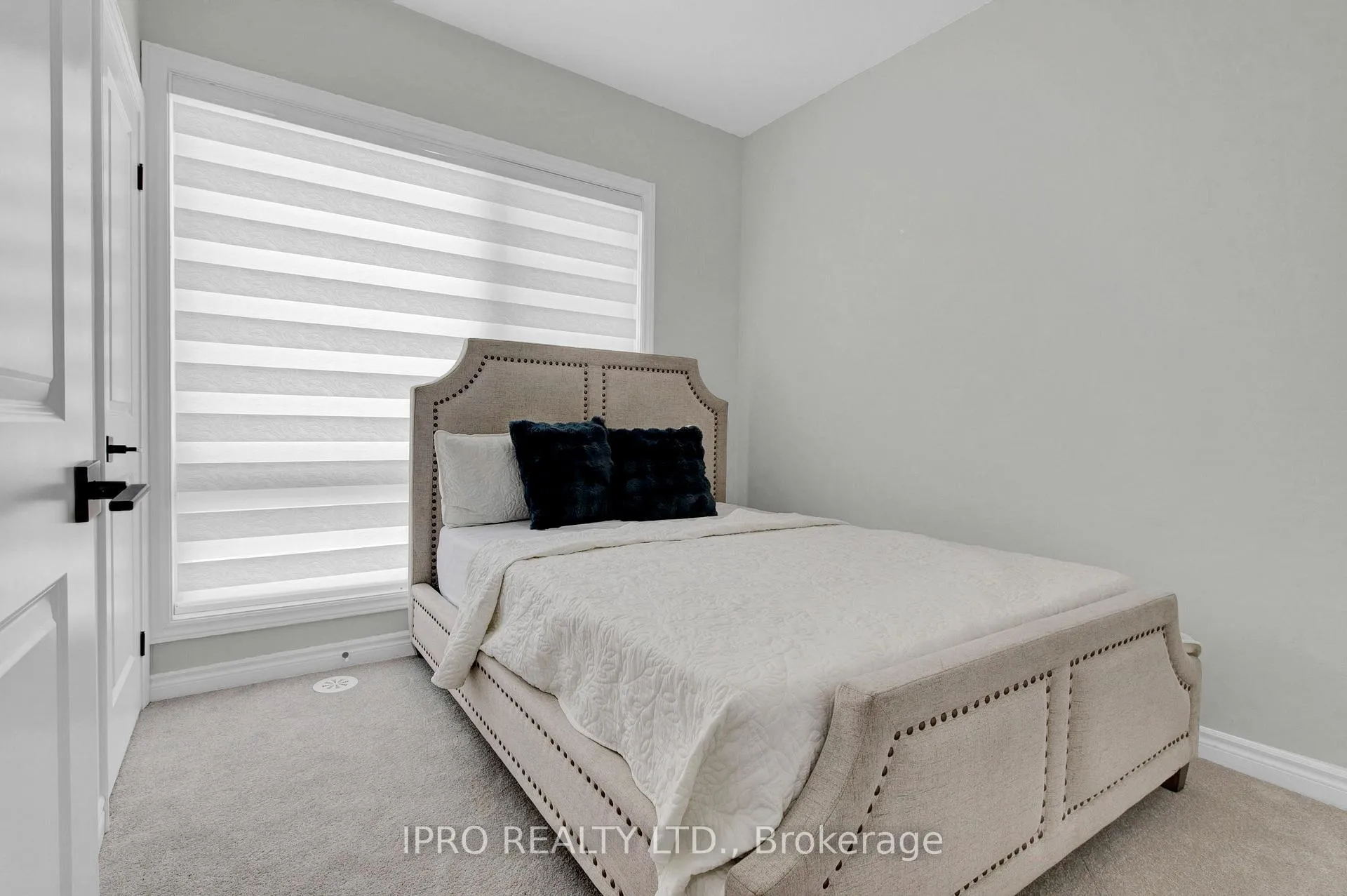 Photo 31 of 80 Inverary Crescent, Vaughan, Elder Mills — HOMEH