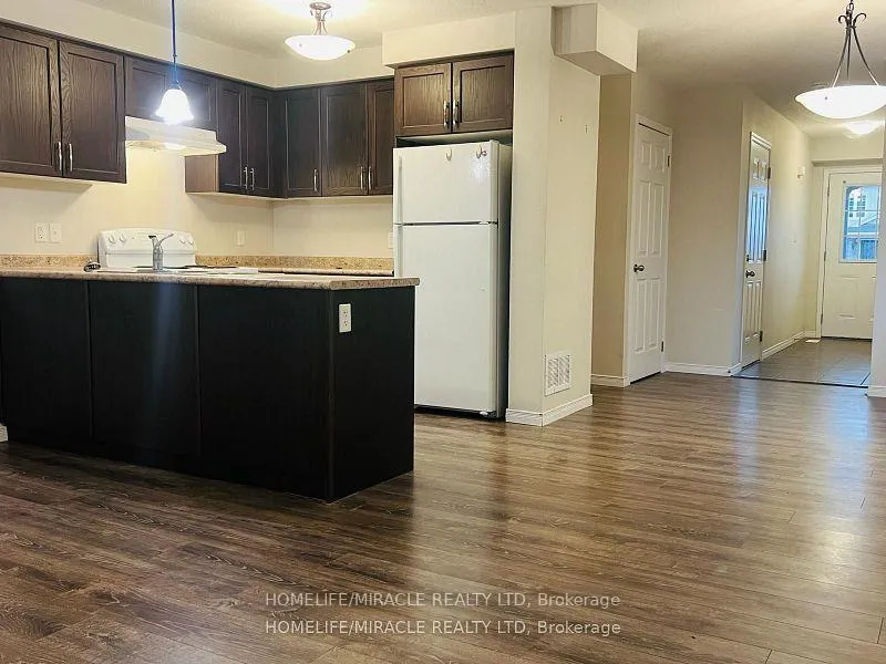 Photo 4 of 578 Blair Creek Drive, Kitchener — HOMEH