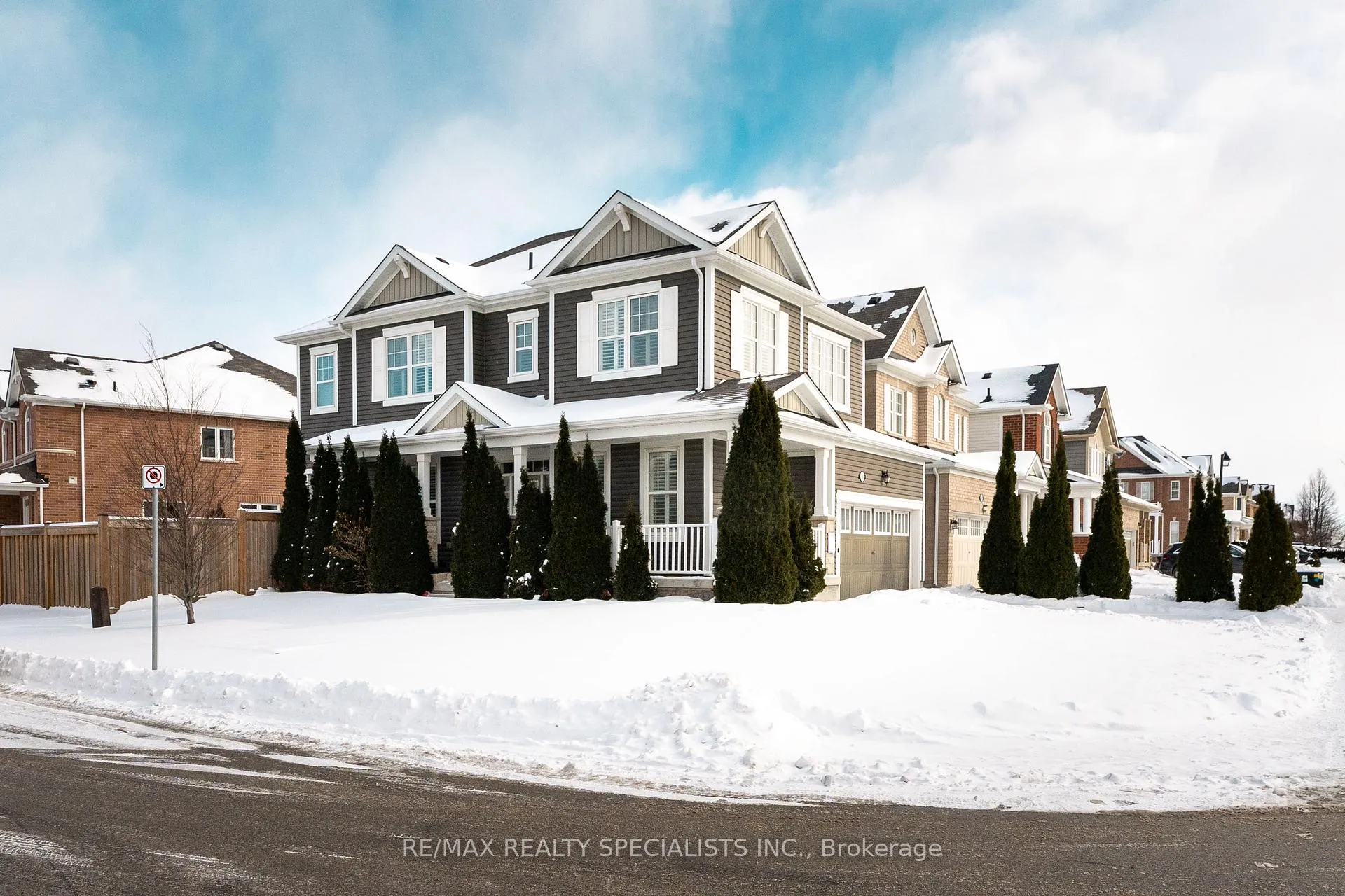 Photo 5 of 246 Spring Creek Drive, Hamilton, Waterdown — HOMEH