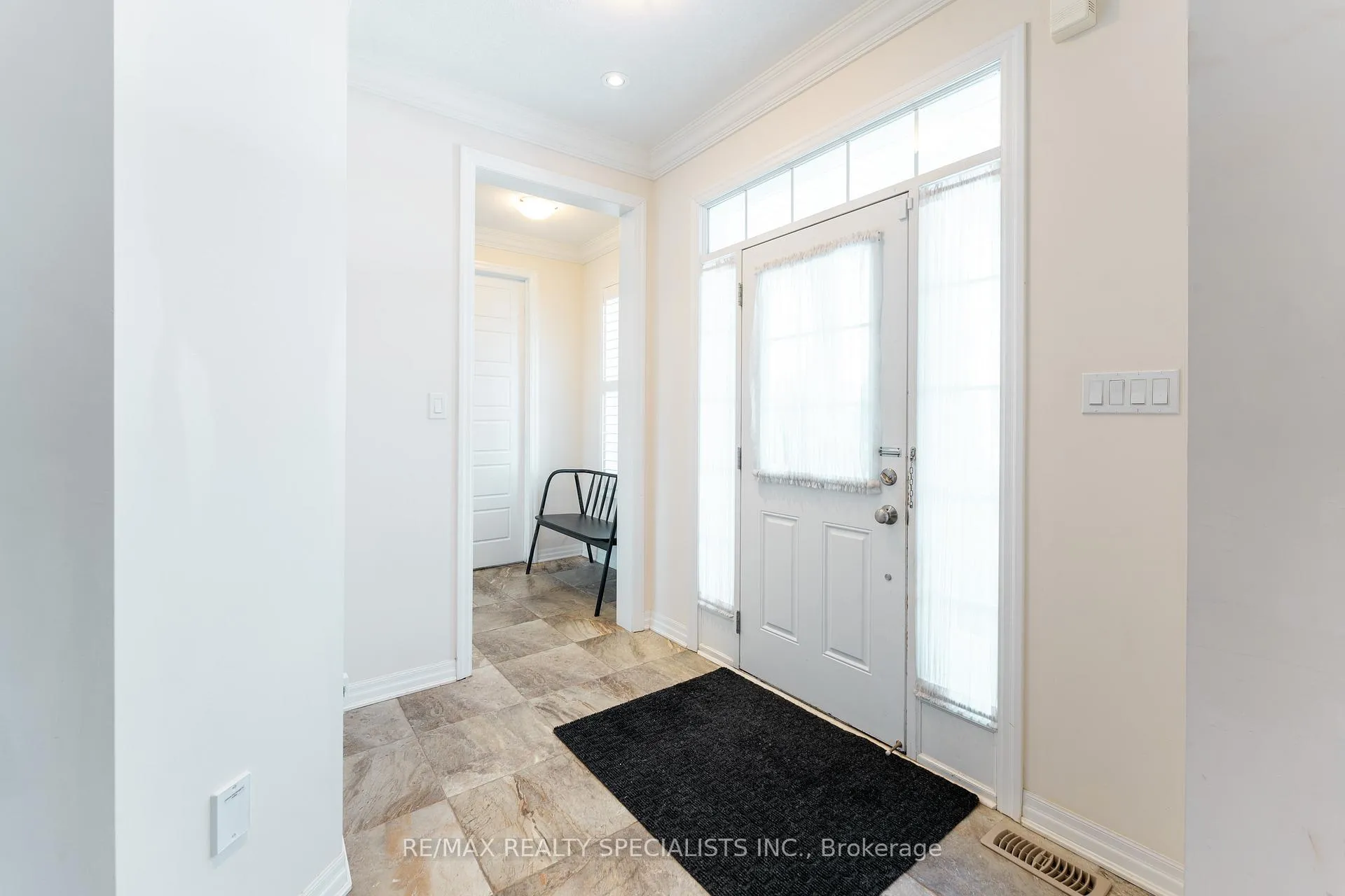Photo 7 of 246 Spring Creek Drive, Hamilton, Waterdown — HOMEH